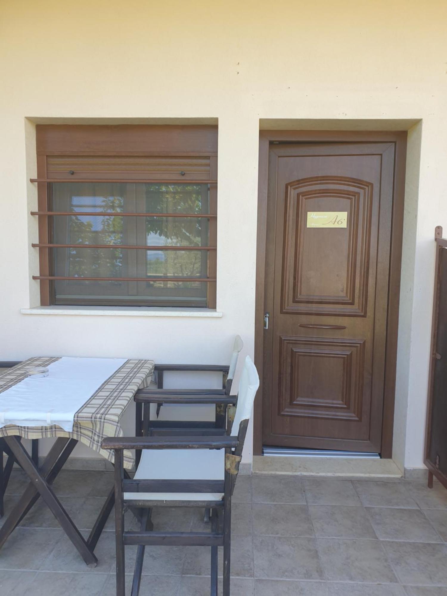 וורוורו Aroma Studios And Apartments מראה חיצוני תמונה